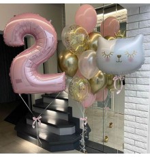 Набір рожевих і золотих кульок На 2 роки